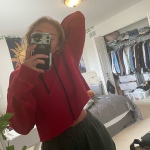 red cropped hoodie from forever 21❤️